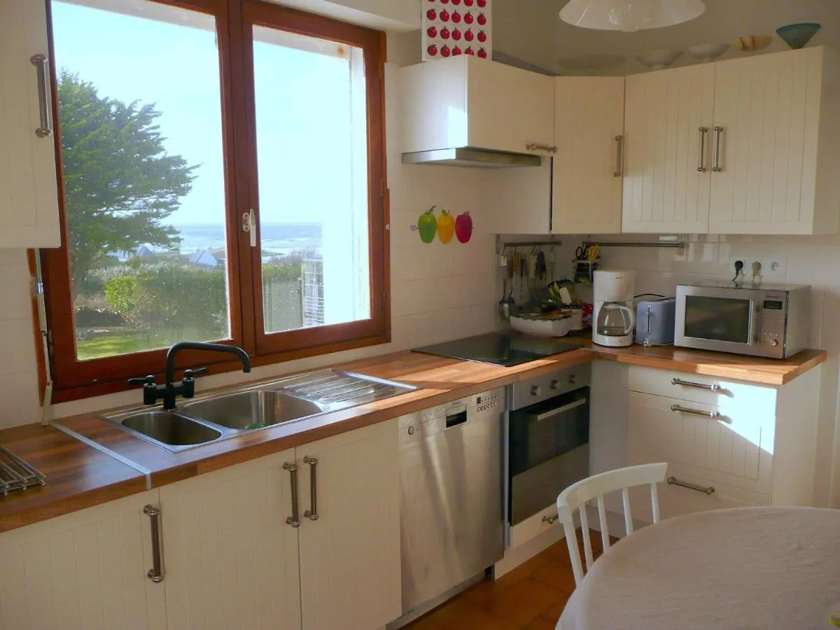 Holiday Home With Sea Views, Lampaul-Plouarzel