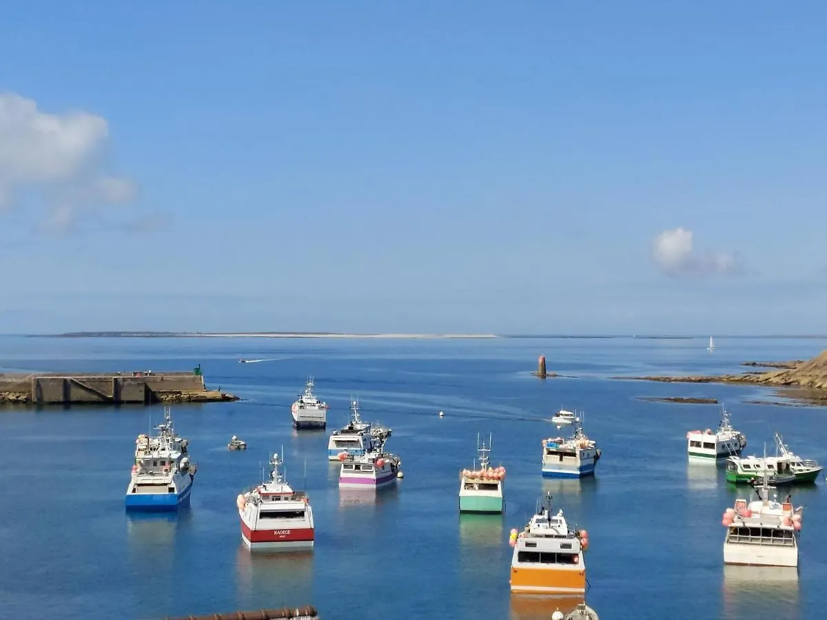 Holiday Home With Sea Views, Lampaul-Plouarzel